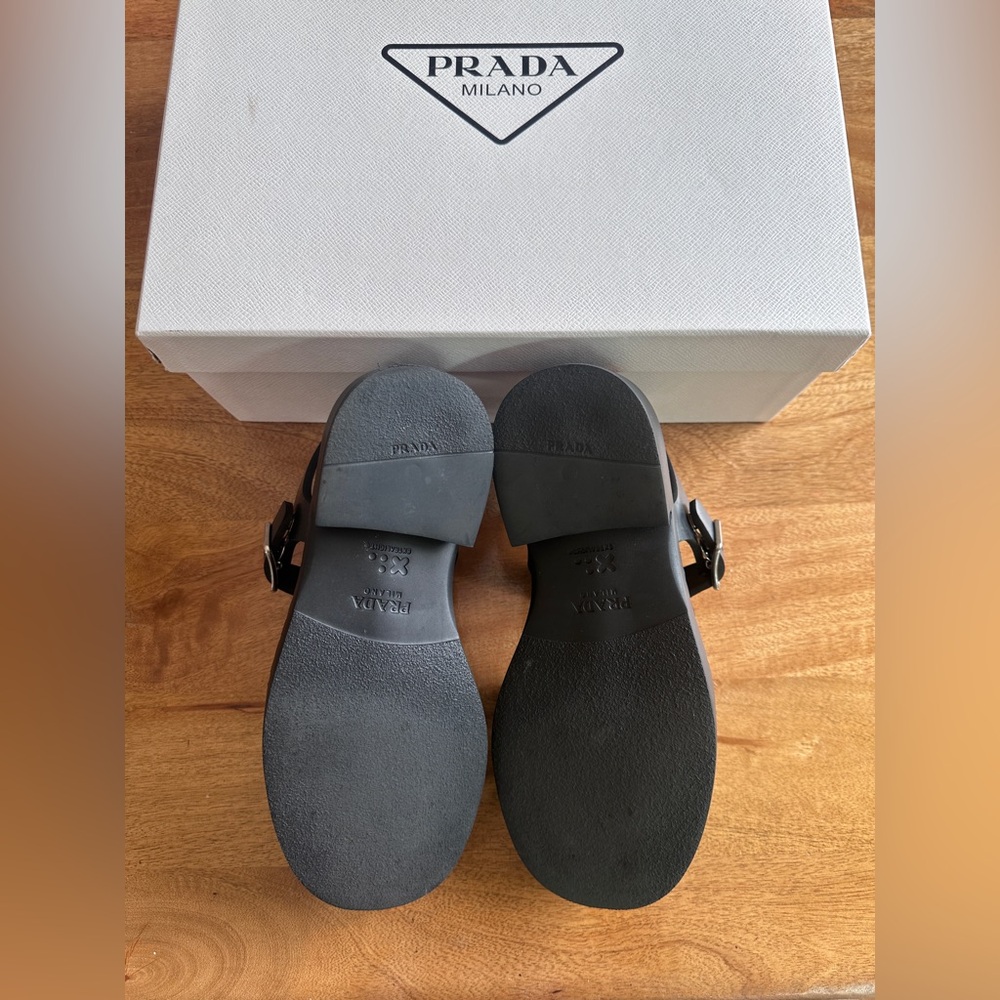 Prada 🖤 Fisherman Rubber Sole Sandal Color: NERO Size: 37/ Size 7 - Picture 4 of 7